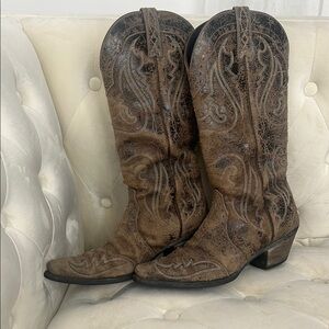 Ariat women’s distressed tall Brown Western Cowboy Boots X toe 8.5